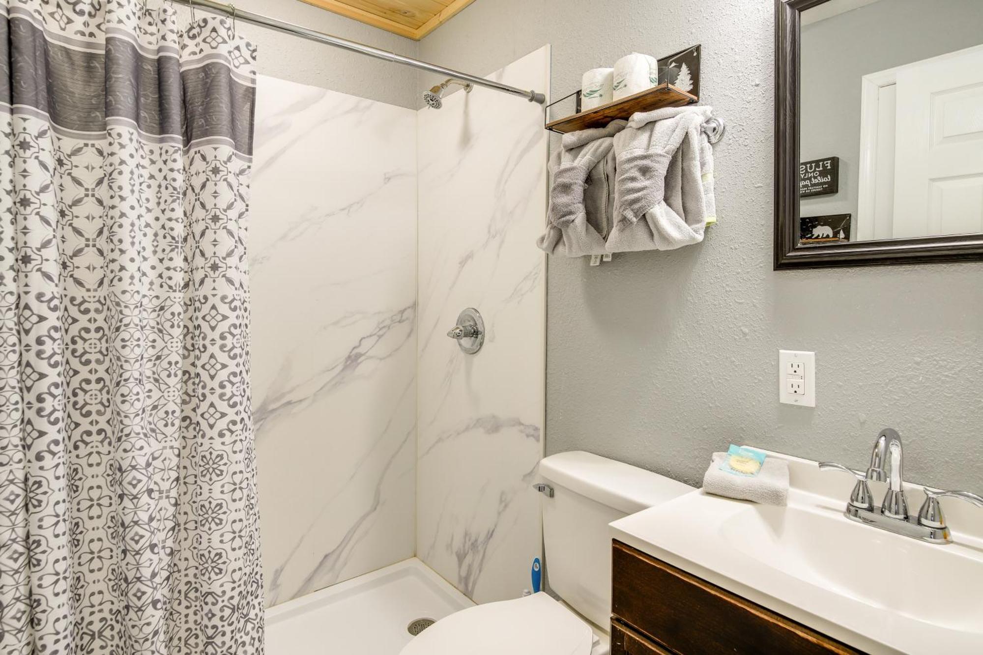 Updated Cobbly Nob Resort Home With Hot Tub! Gatlinburg Extérieur photo