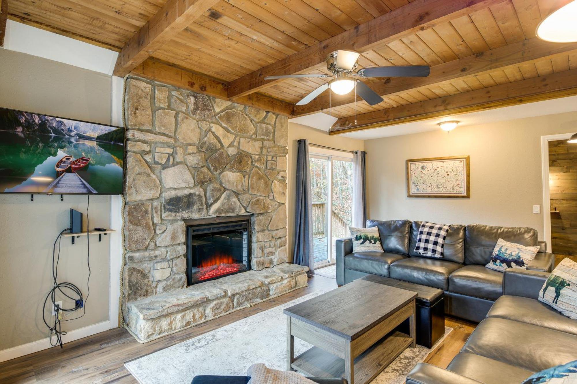 Updated Cobbly Nob Resort Home With Hot Tub! Gatlinburg Extérieur photo