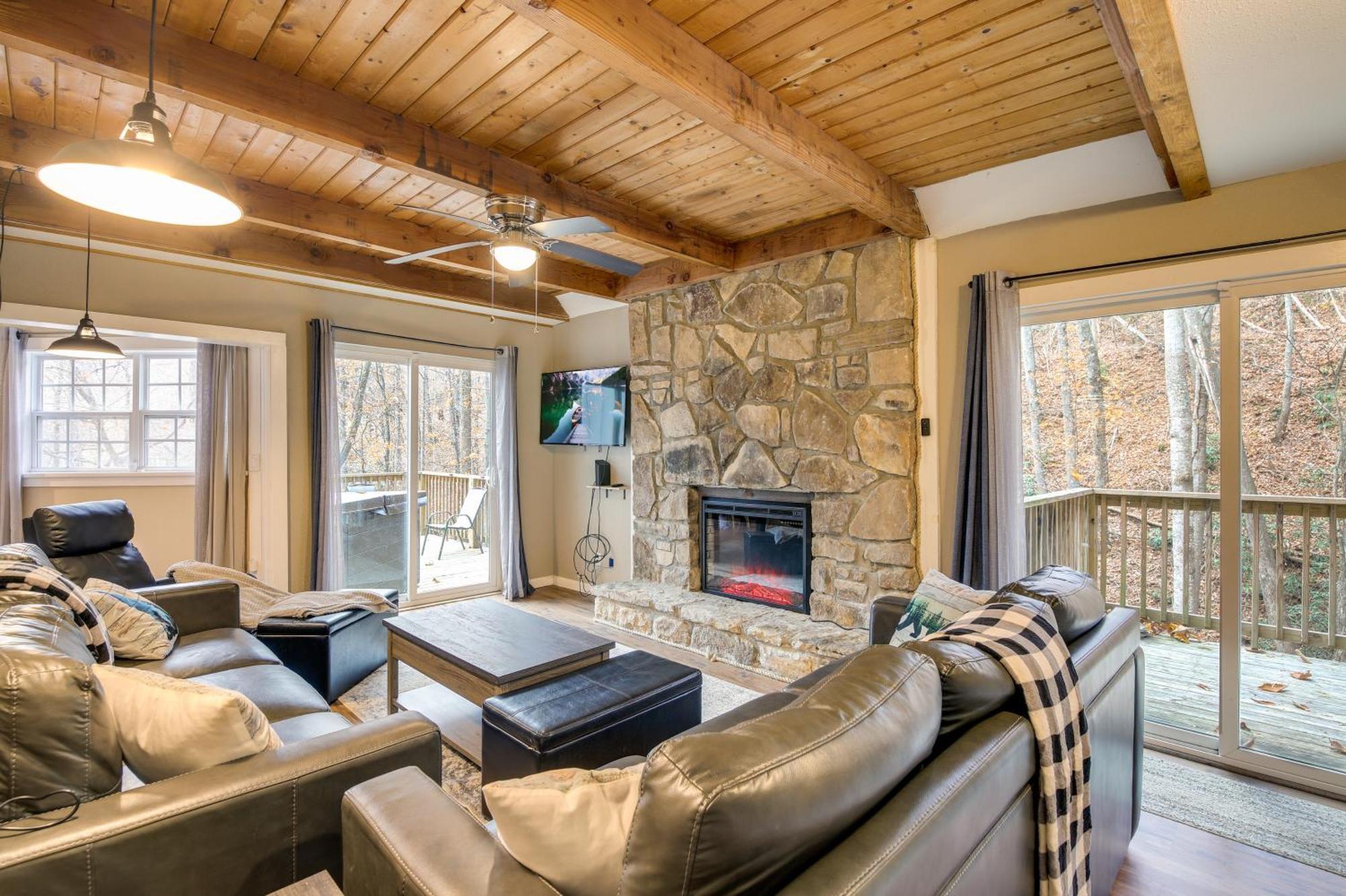 Updated Cobbly Nob Resort Home With Hot Tub! Gatlinburg Extérieur photo