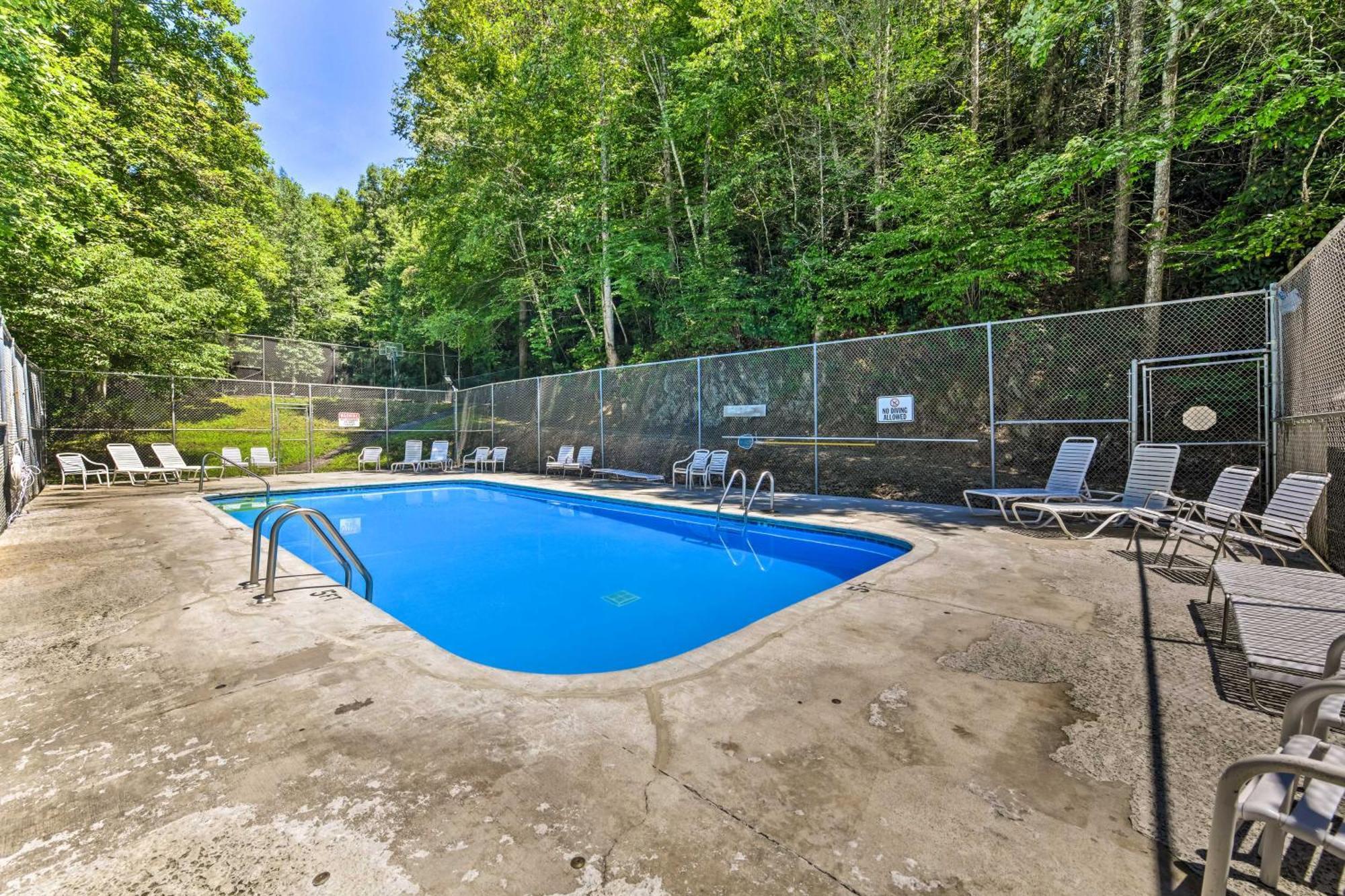 Updated Cobbly Nob Resort Home With Hot Tub! Gatlinburg Extérieur photo